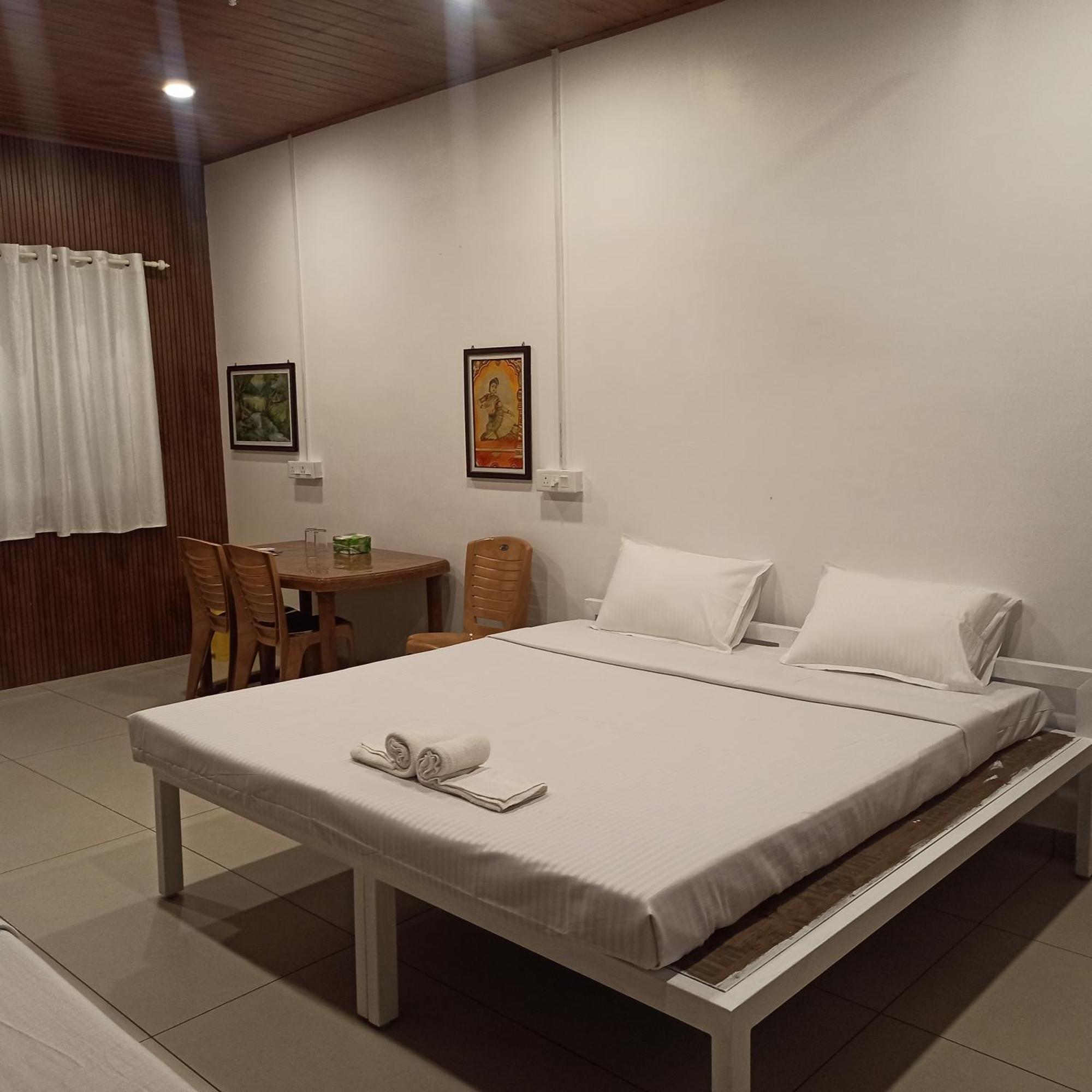 Bethesda Inn Kochi エクステリア 写真