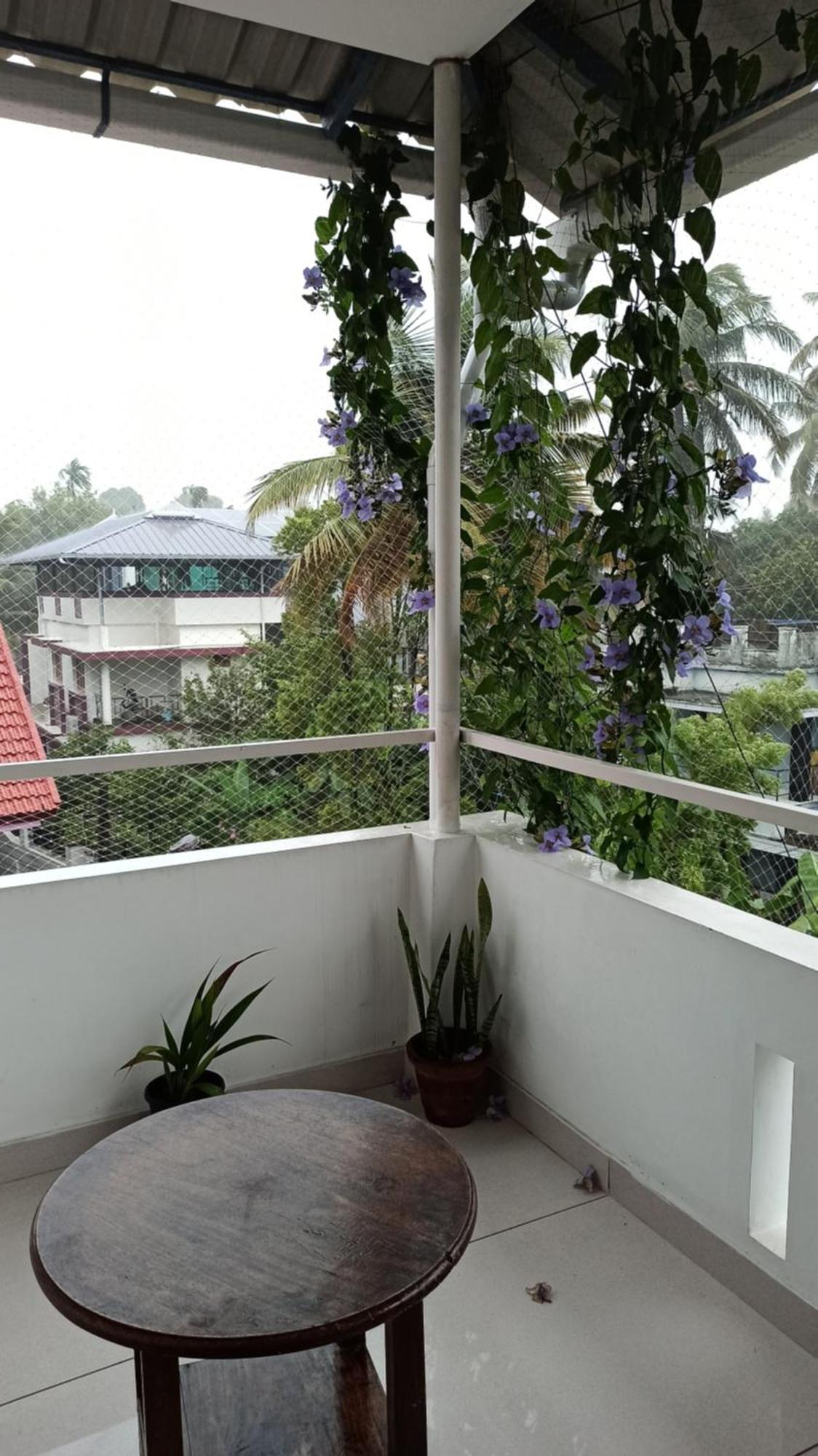 Bethesda Inn Kochi エクステリア 写真
